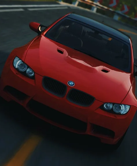 BMW M3 E92 حمرا على طريق جبلي